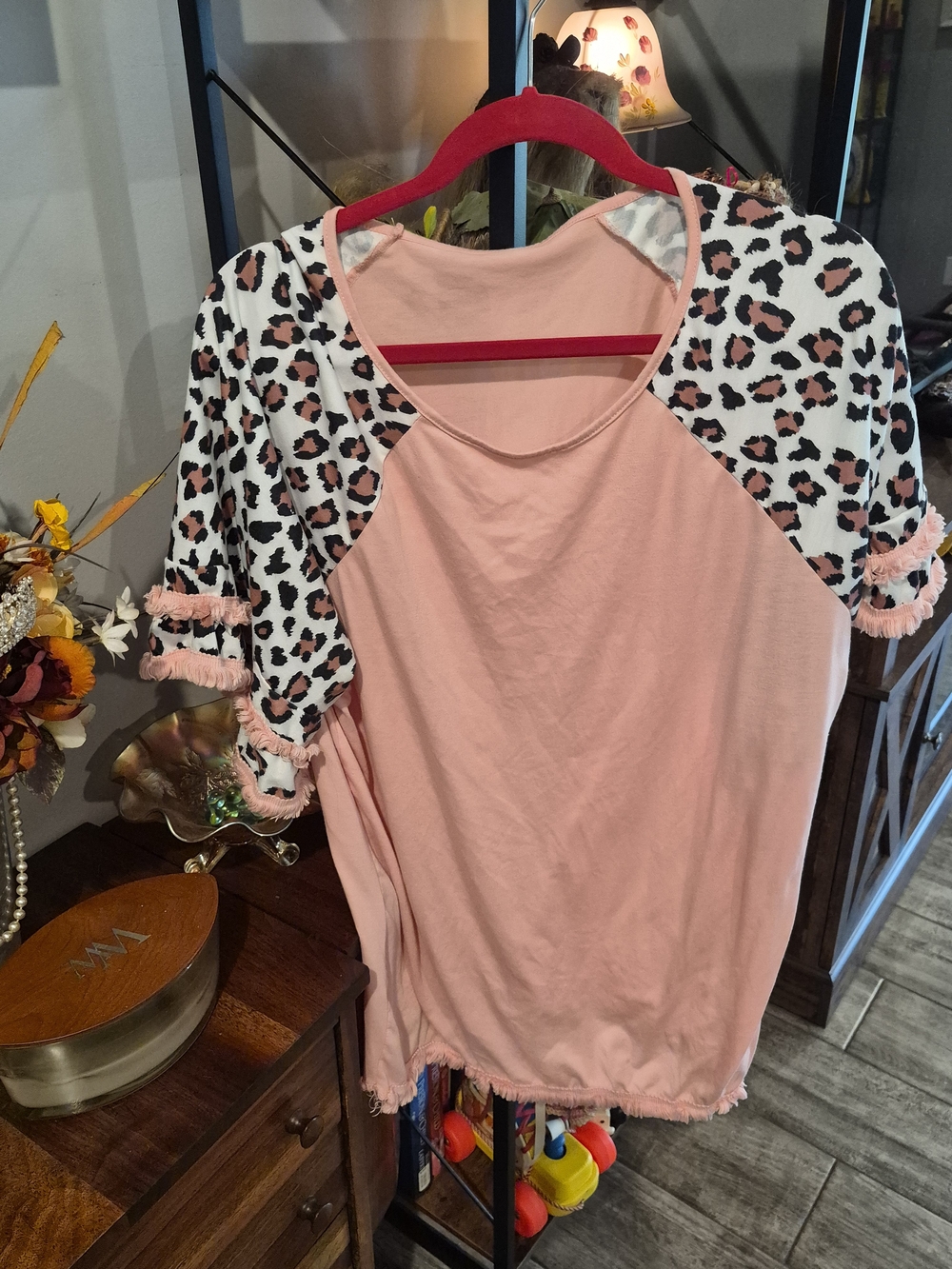 Women's Pink Leopard Raglan Sleeve Top